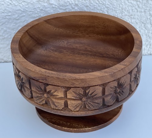 Holz schale auf sockel - schale,
