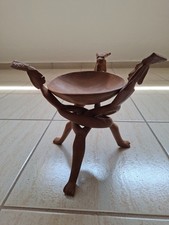 Echte geschnitzte Figuren mit