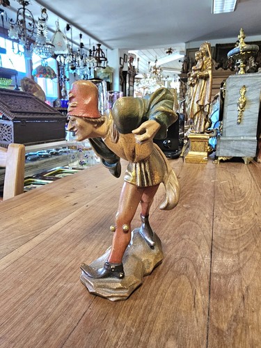 Historische holzfigur eines - holzfigur,