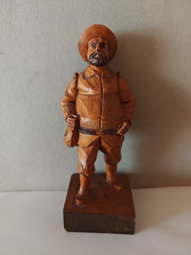 Holz figur kaufmann oder - holz,