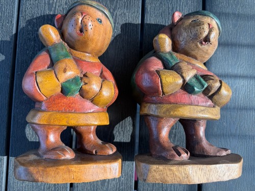 Zwei holzfiguren massiv - zwei,