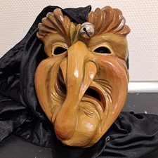 3 Handgeschnitzte Holzmasken