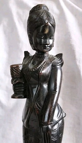 Ausdrucksstarke ebenholz figur - ausdrucksstarke,