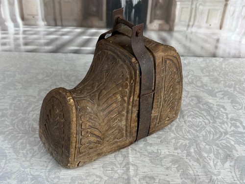 Asiatischer reitschuh aus holz - asiatischer,