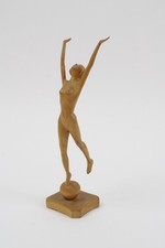 Frauenskulptur Holz Handarbeit