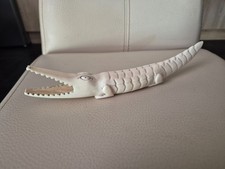 Antikes Krokodil Beinarbeit